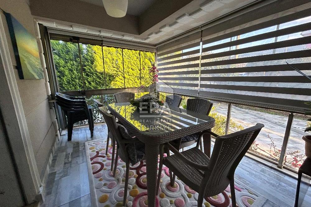 Şirinköy Mahallesi'nde Köşe Konumda Satılık Villa