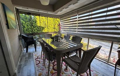 Şirinköy Mahallesi'nde Köşe Konumda Satılık Villa