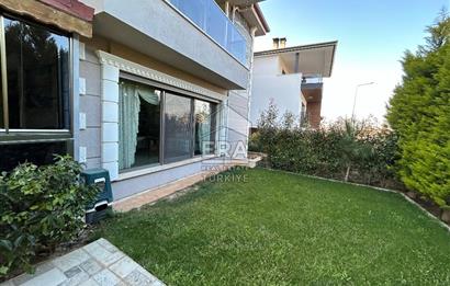Şirinköy Mahallesi'nde Köşe Konumda Satılık Villa