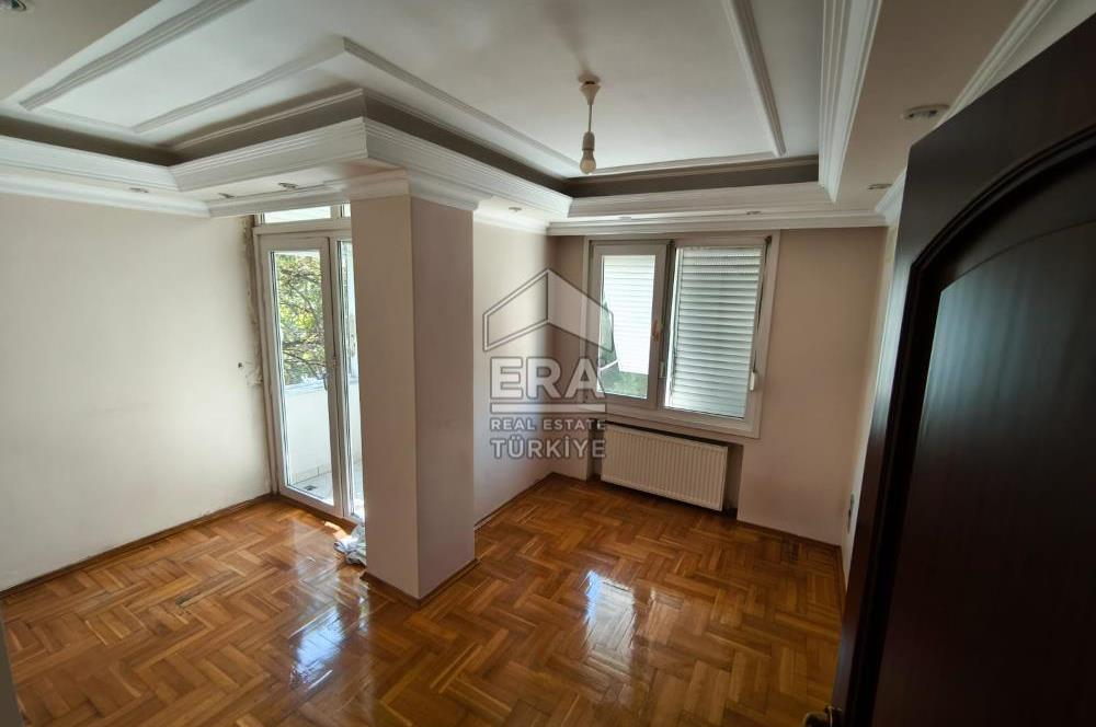 ACIBADEM CADDESİNDE BAKIMLI 3+1 KİRALIK DAİRE
