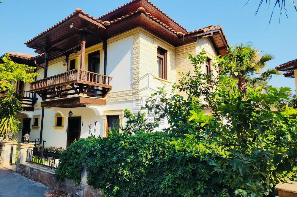 ERA NİVA'DAN MUĞLA/AKYAKA PİRAMİT EVLERİ'NDE SATILIK 4+1 VİLLA