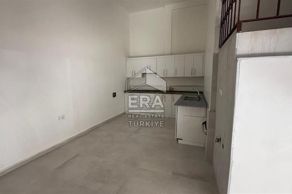 Girne Bulvarı Yakını Köşe Konumlu Satılık Dükkan
