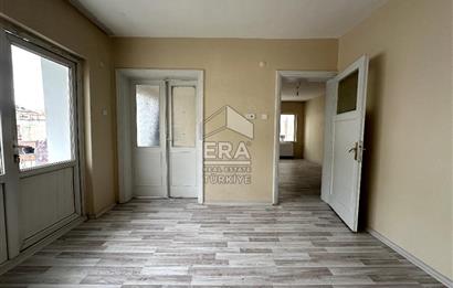 ERA SÖZ DEN KASAPLAR MAHALLESİNDE BAKIMLI KİRALIK DAİRE
