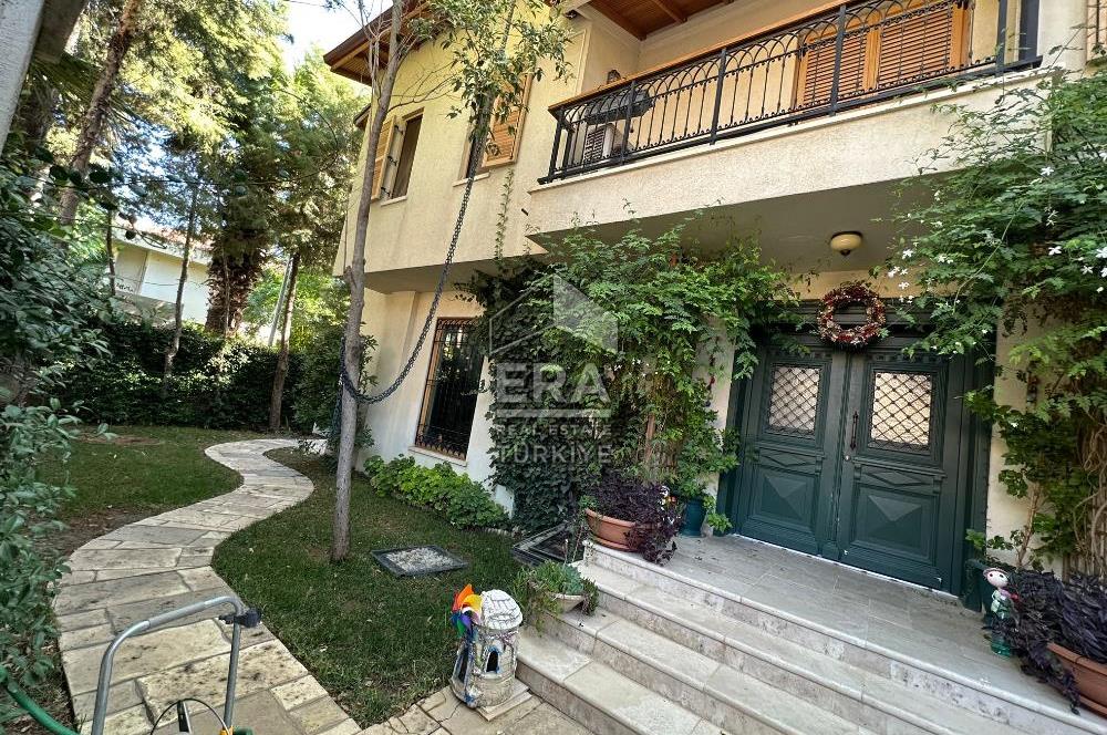 Bornova Forum AVM Karşısı Özel Tasarım Satılık Müstakil Villa 