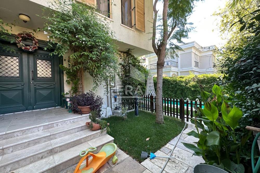 Bornova Forum AVM Karşısı Özel Tasarım Satılık Müstakil Villa 