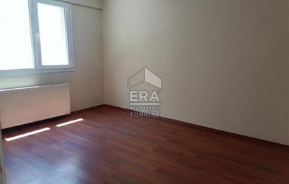 Gaziemir Gazi Mah. 3+1 Bakımlı Ferah Otoparklı Daire