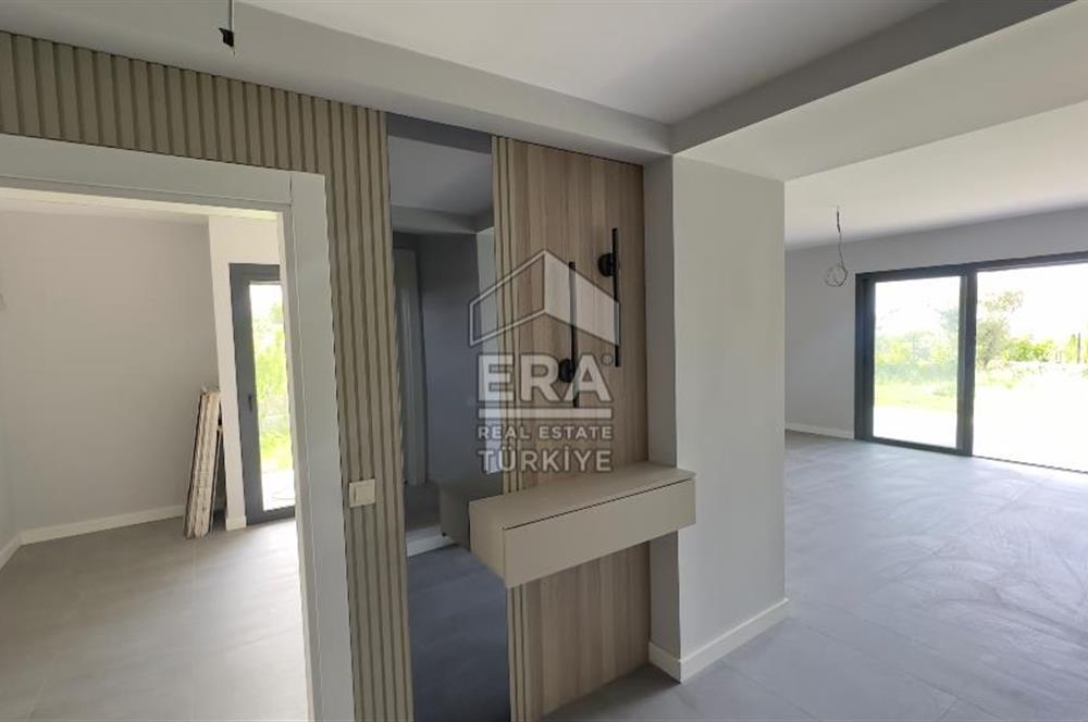 Urla Yenikent Mahallesi 5+1 Kiralık Villa
