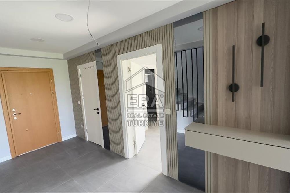 Urla Yenikent Mahallesi 5+1 Kiralık Villa