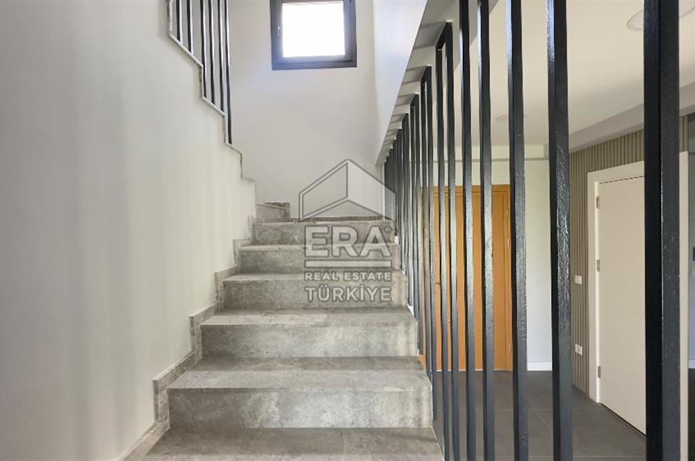Urla Yenikent Mahallesi 5+1 Kiralık Villa