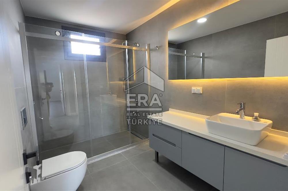 Urla Yenikent Mahallesi 5+1 Kiralık Villa