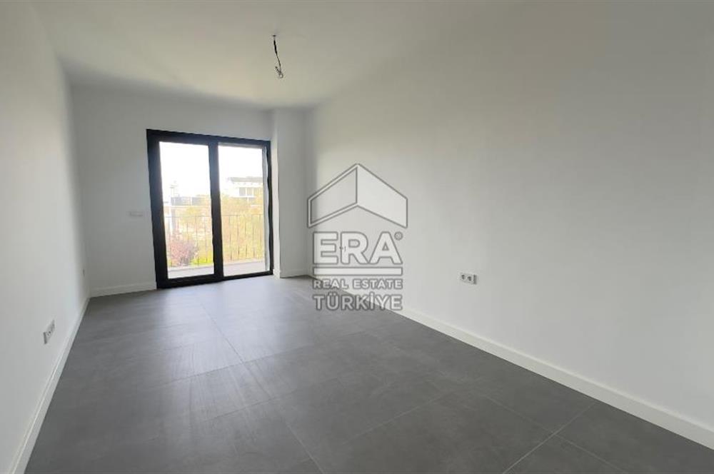 Urla Yenikent Mahallesi 5+1 Kiralık Villa