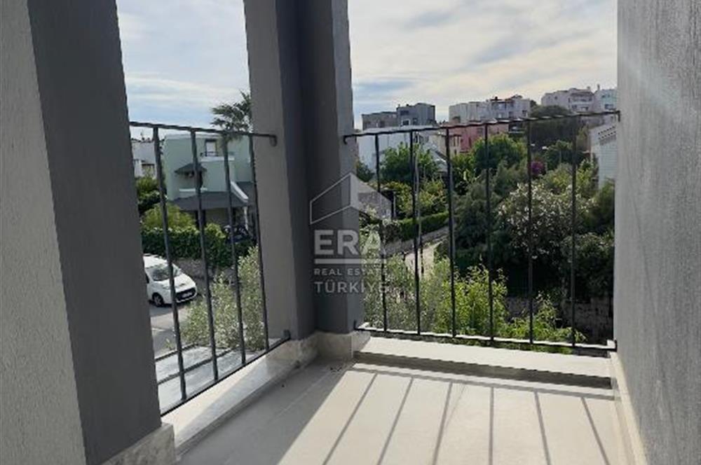Urla Yenikent Mahallesi 5+1 Kiralık Villa