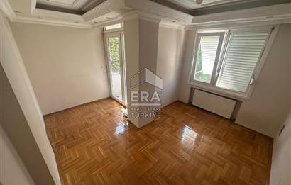 ACIBADEM CADDESİNDE BAKIMLI 3+1 KİRALIK DAİRE