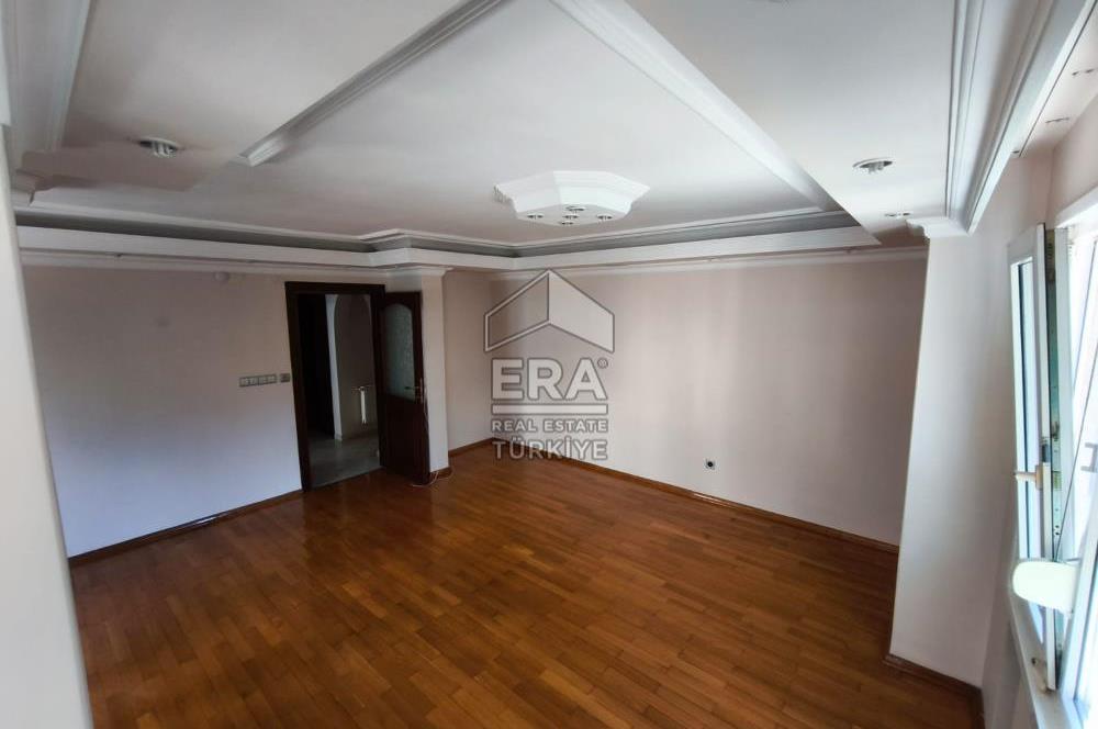 ACIBADEM CADDESİNDE BAKIMLI 3+1 KİRALIK DAİRE