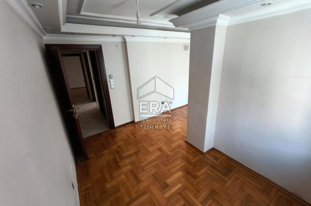 ACIBADEM CADDESİNDE BAKIMLI 3+1 KİRALIK DAİRE