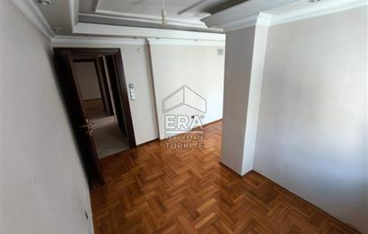 ACIBADEM CADDESİNDE BAKIMLI 3+1 KİRALIK DAİRE