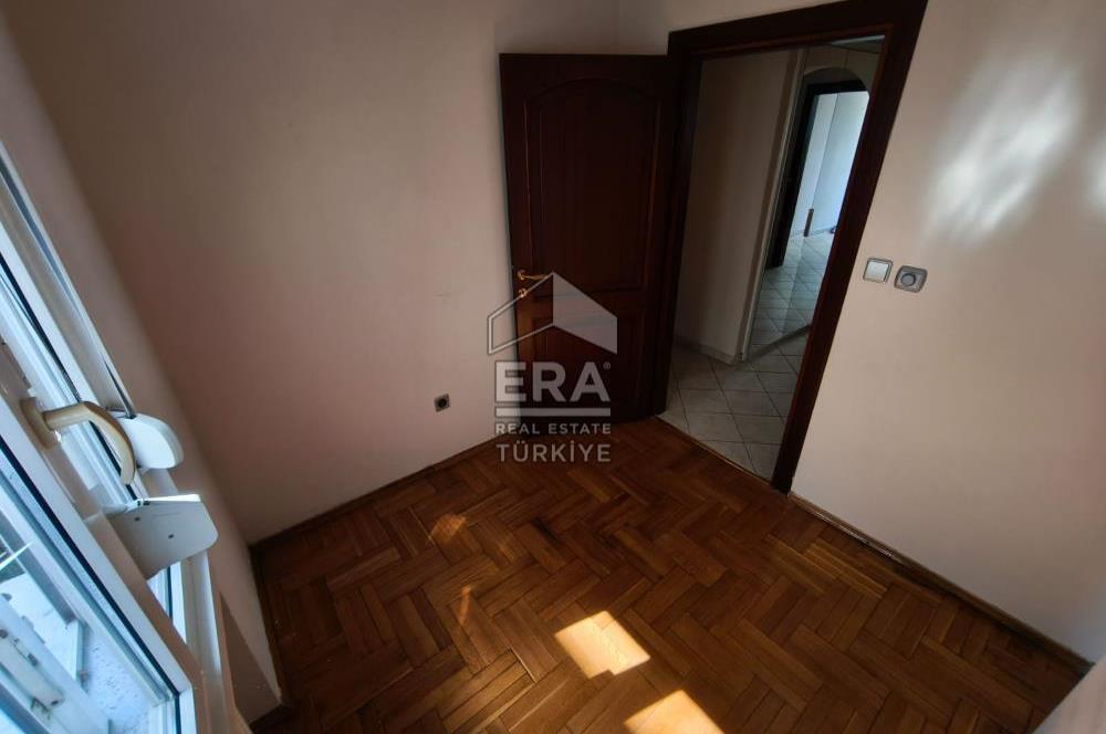 ACIBADEM CADDESİNDE BAKIMLI 3+1 KİRALIK DAİRE