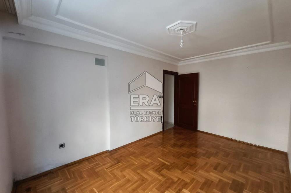 ACIBADEM CADDESİNDE BAKIMLI 3+1 KİRALIK DAİRE