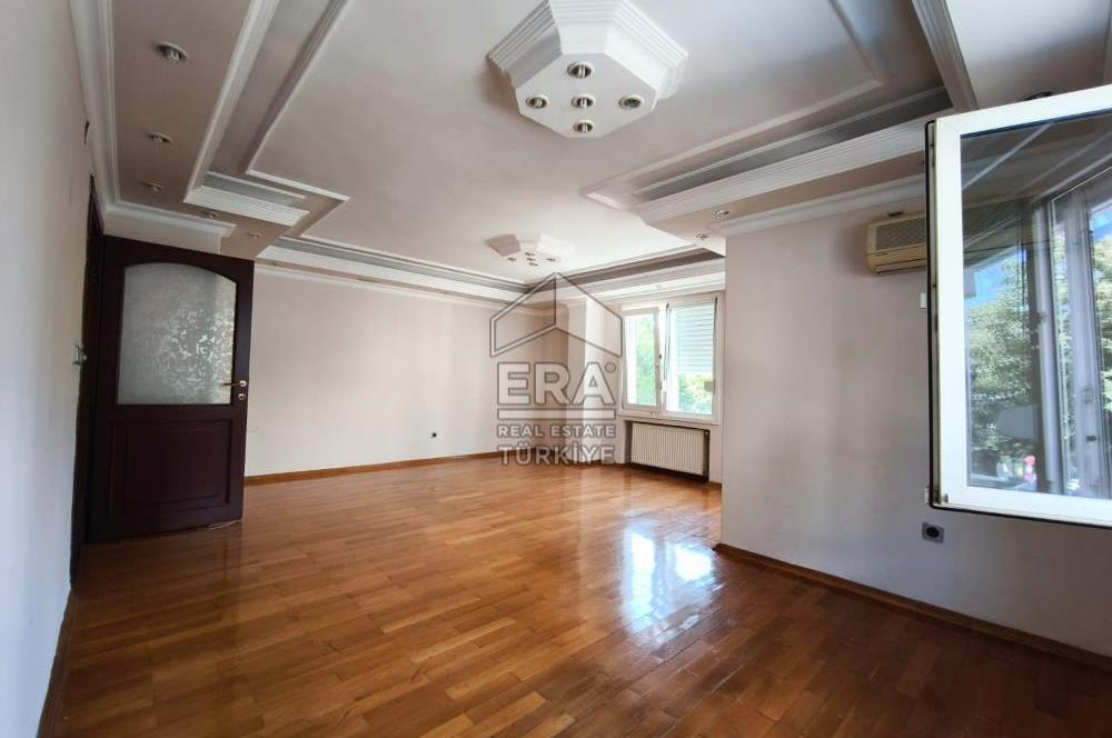 ACIBADEM CADDESİNDE BAKIMLI 3+1 KİRALIK DAİRE