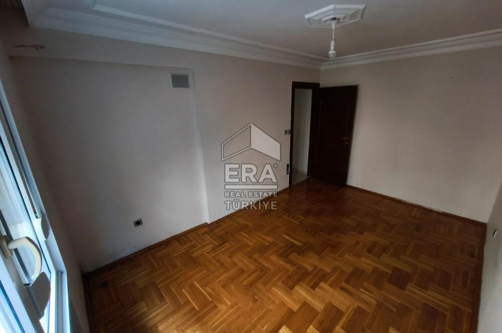 ACIBADEM CADDESİNDE BAKIMLI 3+1 KİRALIK DAİRE