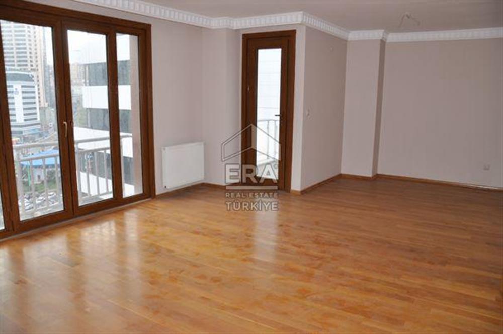 Dikilitaş'ta Satılık Plaza Katı 