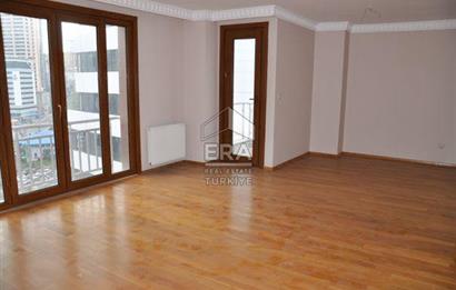 Dikilitaş'ta Satılık Plaza Katı 