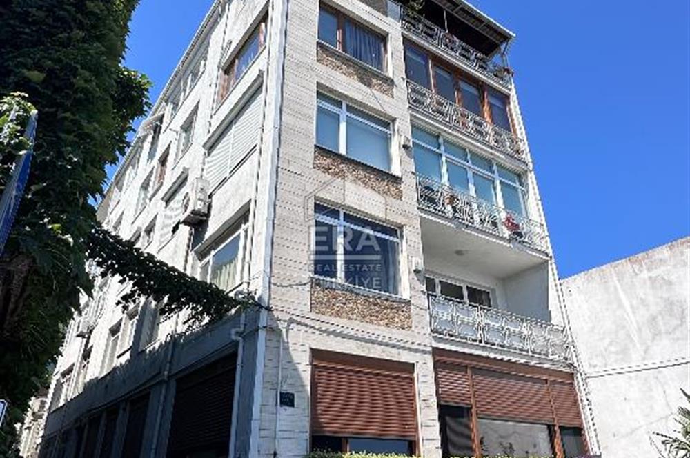 Sarıyer Piyasa Caddesinde Eşyalı, Kiralık 2+1 Daire