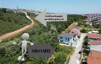 ERA KARAT SERDİVAN BEŞKÖPRÜDE 504M2 YOLA CEPHELİ SATILIK ARSA