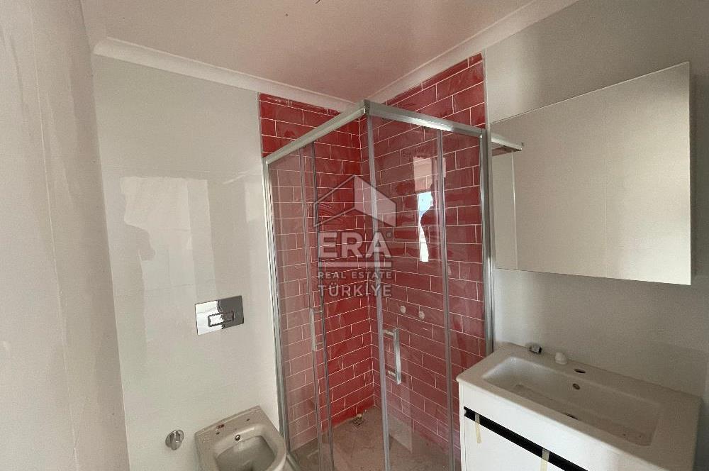 Satılık Sapanca Göl Kenarında 5+2 Brüt 410 m2 Tripleks Villa