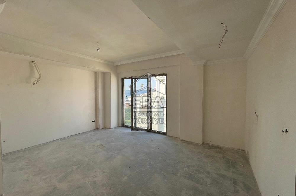 Satılık Sapanca Göl Kenarında 5+2 Brüt 410 m2 Tripleks Villa