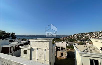 Satılık Sapanca Göl Kenarında 5+2 Brüt 410 m2 Tripleks Villa