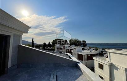 Satılık Sapanca Göl Kenarında 5+2 Brüt 410 m2 Tripleks Villa
