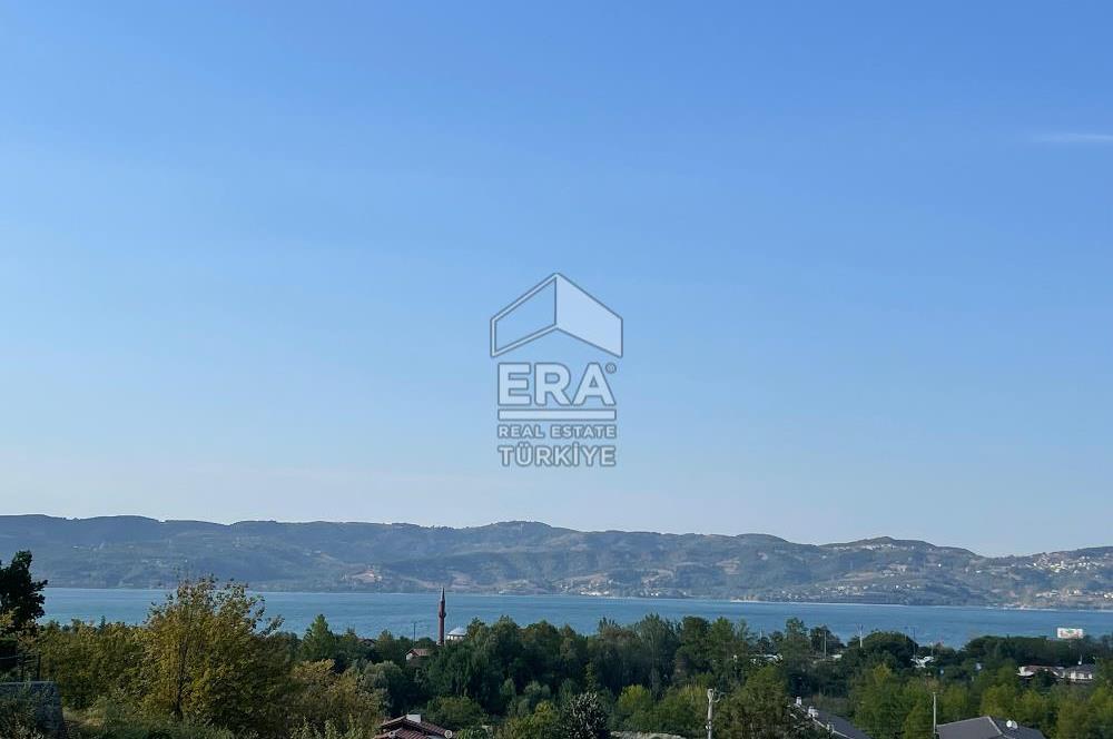 Satılık Sapanca Göl Kenarında 5+2 Brüt 410 m2 Tripleks Villa