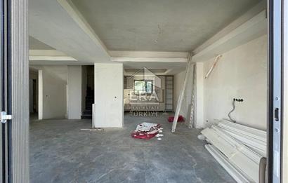 Satılık Sapanca Göl Kenarında 5+2 Brüt 410 m2 Tripleks Villa