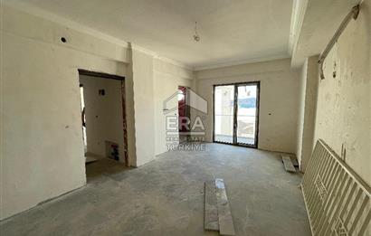 Satılık Sapanca Göl Kenarında 5+2 Brüt 410 m2 Tripleks Villa