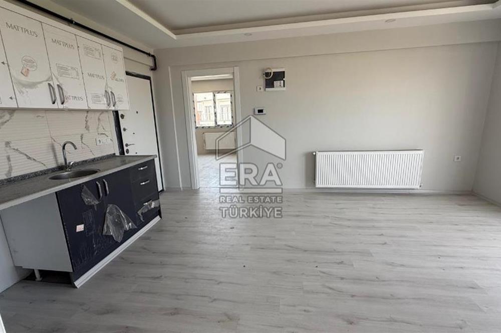 Seyrek Havuzlu Site İçinde Satılık Büyük 2+1 Daire