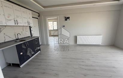 Seyrek Havuzlu Site İçinde Satılık Büyük 2+1 Daire