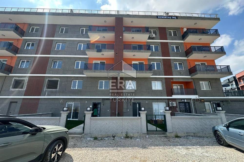 Seyrek Havuzlu Site İçinde Satılık Büyük 2+1 Daire