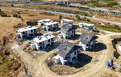 ERA SÖZ DEN BALIKESİR NAİPLİ DE SATILIK 4+1 VİLLA