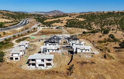 ERA SÖZ DEN BALIKESİR NAİPLİ DE SATILIK 4+1 VİLLA