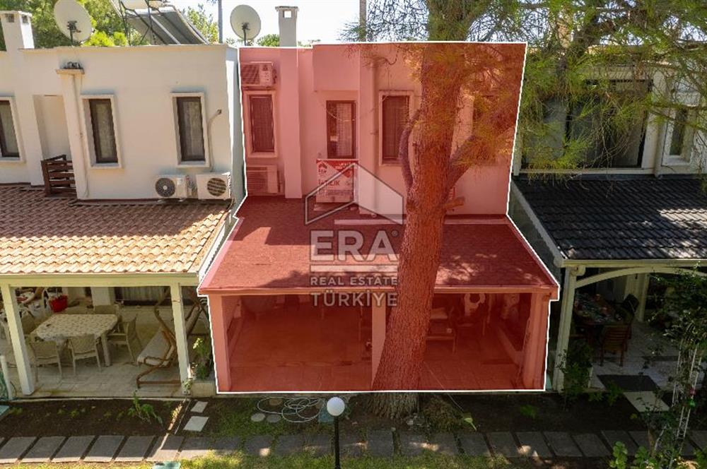 Datça Zarbun Sitesinde Denize Sıfır, Havuzlu 2+1 Satılık Villa