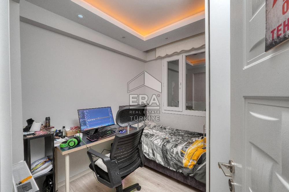 Bornova İnönü Mahallesi 5 Katlı Komple Satılık Bina
