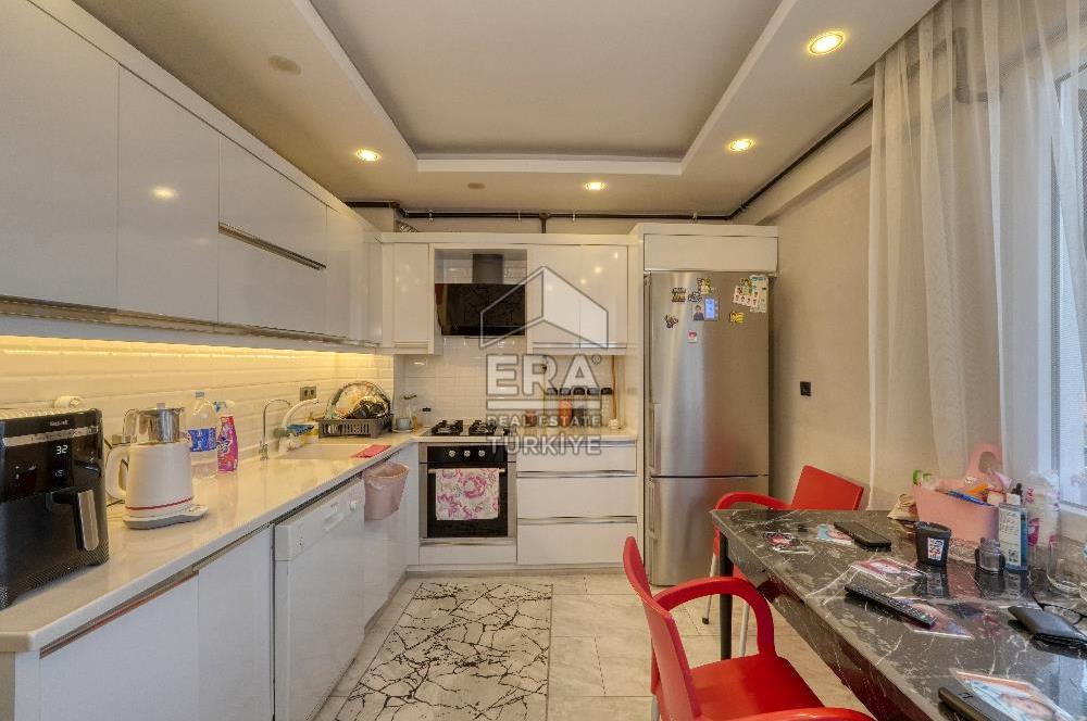Bornova İnönü Mahallesi 5 Katlı Komple Satılık Bina