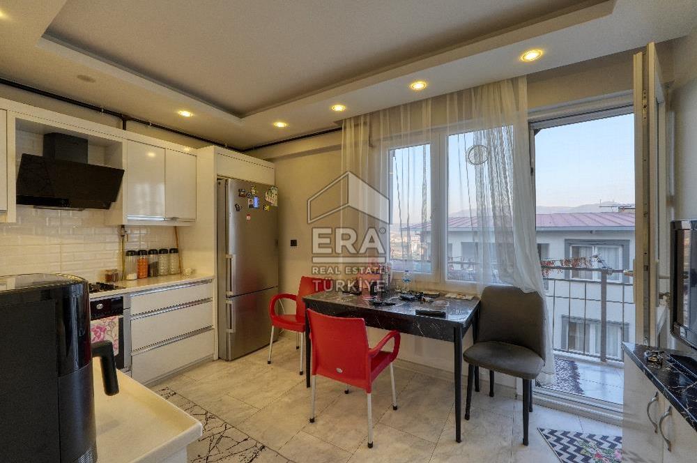 Bornova İnönü Mahallesi 5 Katlı Komple Satılık Bina