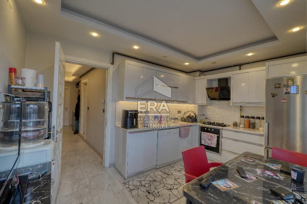 Bornova İnönü Mahallesi 5 Katlı Komple Satılık Bina
