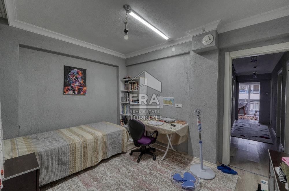 Bornova İnönü Mahallesi 5 Katlı Komple Satılık Bina
