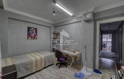 Bornova İnönü Mahallesi 5 Katlı Komple Satılık Bina