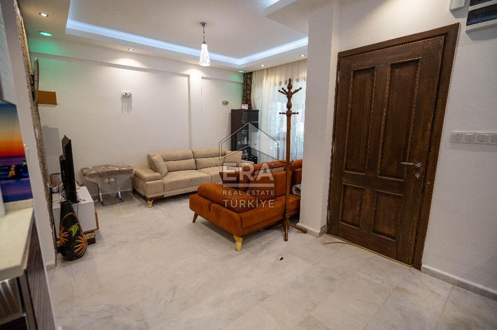 Datça Zarbun Sitesinde Denize Sıfır, Havuzlu 2+1 Satılık Villa
