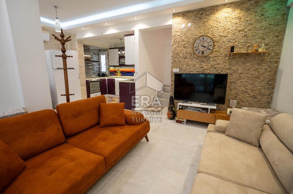 Datça Zarbun Sitesinde Denize Sıfır, Havuzlu 2+1 Satılık Villa