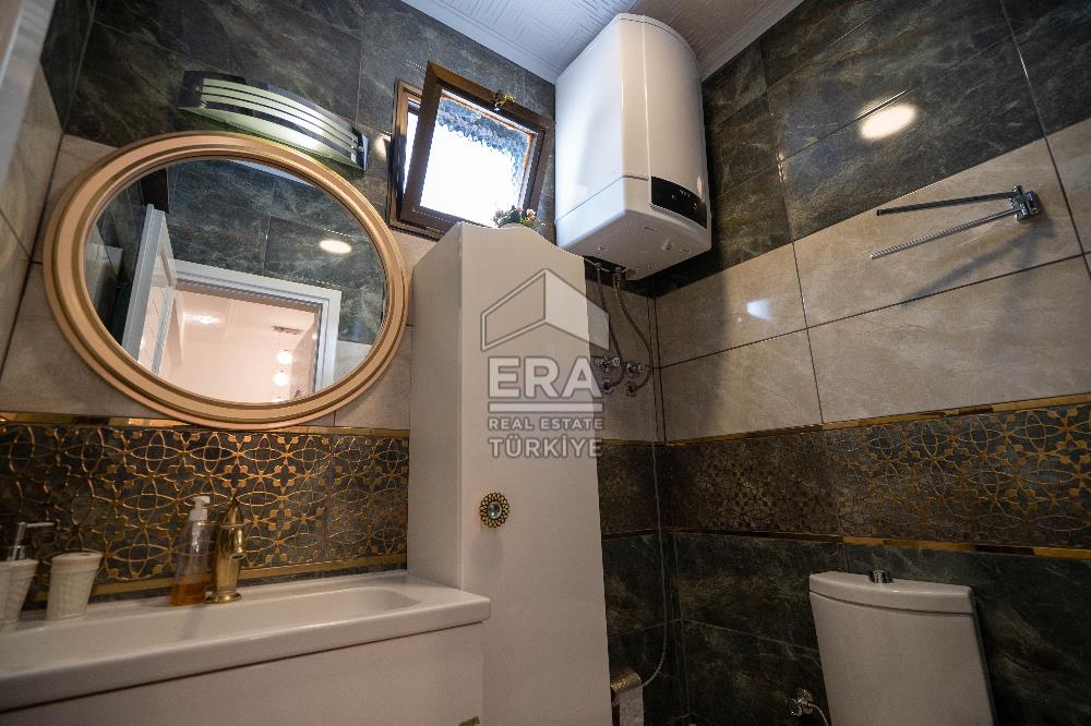 Datça Zarbun Sitesinde Denize Sıfır, Havuzlu 2+1 Satılık Villa